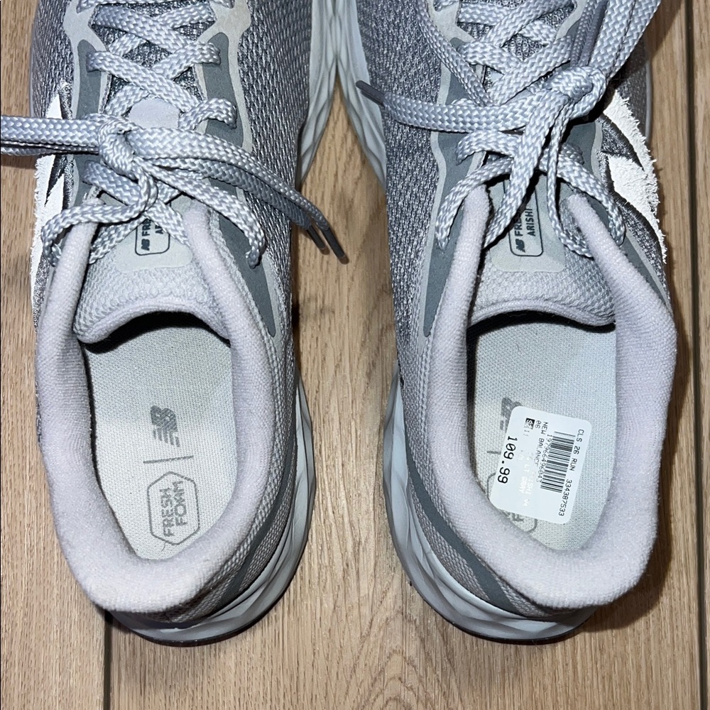 New Balance Arishi V4 Light Gray Athletic Sneakers - Picture 7 of 15